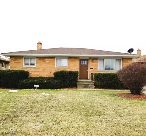 14621 Saint James Ave, Cleveland, OH 44135