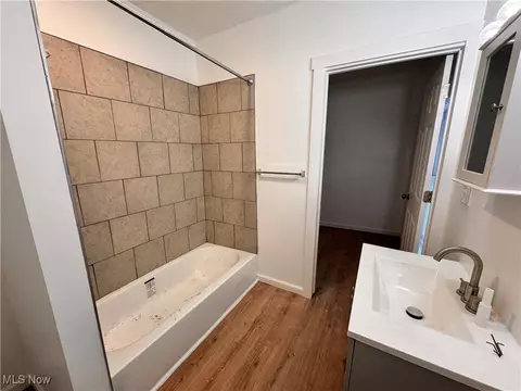 338 17th St, Elyria, OH 44035 photo 6