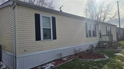 3218 State Route 82 #80, Mantua, OH 44255