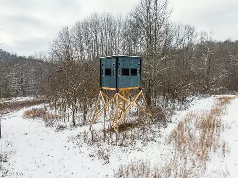Se Deerhorn Road, Tippecanoe, OH 44699