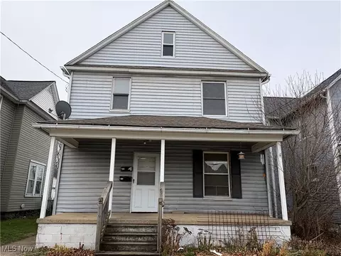 248 7th St NW, Barberton, OH 44203