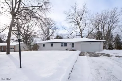 6835 William Tell Ave NW, North Canton, OH 44720