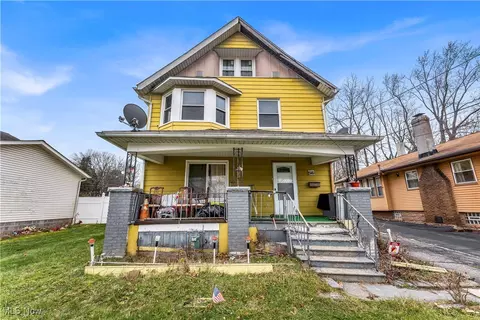 516 Whitney Ave, Akron, OH 44306