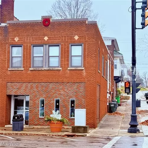 1 S Main St, Rittman, OH 44270