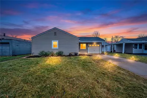 614 Weller, Elyria, OH 44035