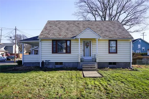 818 Wyoming Pl NE, Massillon, OH 44646