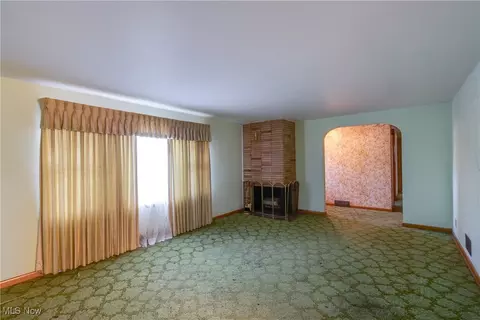 Living - 4344 Crestwood St NW, Canton, OH 44708 photo 3 of 3