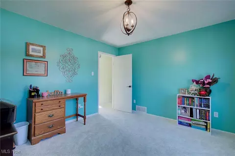 Bedroom - 2950 Colon Dr, Copley, OH 44321 photo 5 of 7