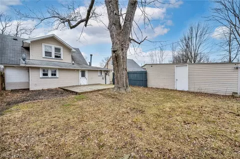 Exterior - 295 E 238th St, Euclid, OH 44123 photo 9 of 9
