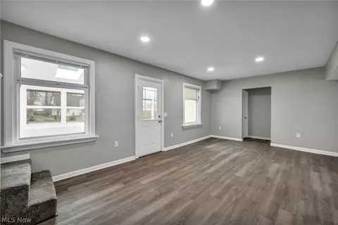 Living - 295 E 238th St, Euclid, OH 44123 photo 1 of 3