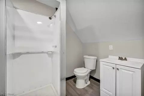 Bath - 295 E 238th St, Euclid, OH 44123 photo 2 of 4