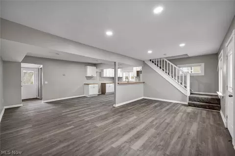 Entry Way - 295 E 238th St, Euclid, OH 44123 photo 1 of 3
