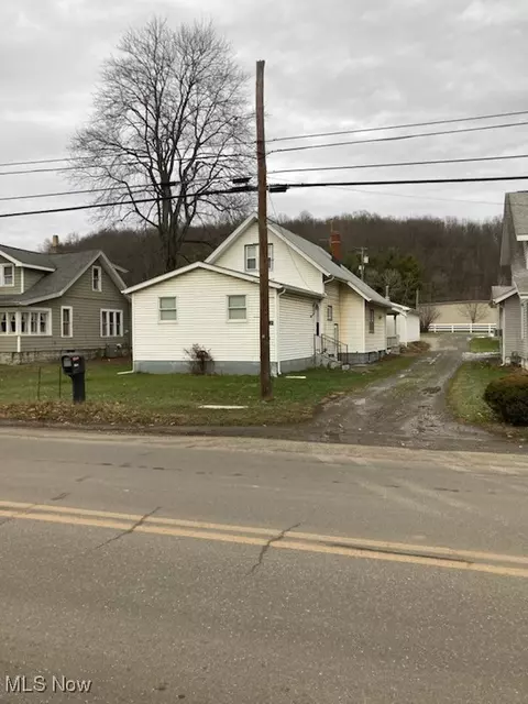 6531 Columbia Rd NW, Dover, OH 44622