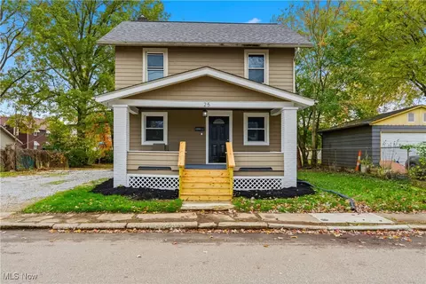 25 Chester Ave SE, Massillon, OH 44646