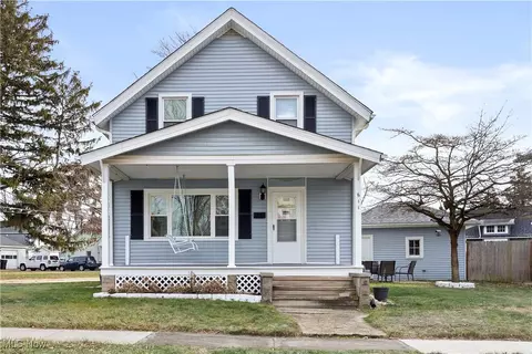 611 West St, Amherst, OH 44001