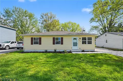 9852 Belden Dr, Windham, OH 44288