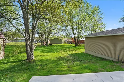 Exterior - 9852 Belden Dr, Windham, OH 44288 photo 4 of 7