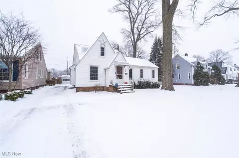14604 Roxboro Ave, Cleveland, OH 44111