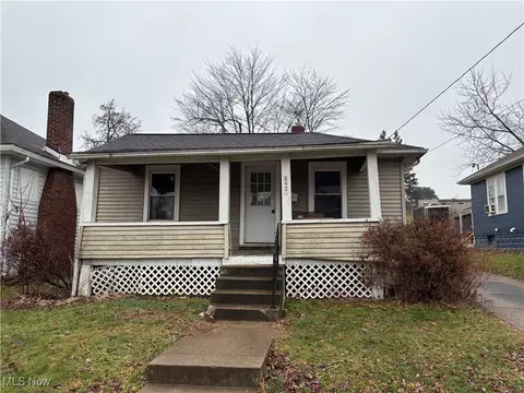 842 Arch St, Zanesville, OH 43701