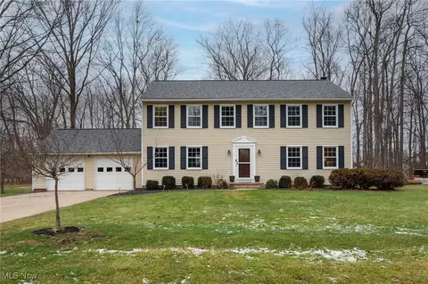 9693 Martinique Dr, Concord, OH 44060