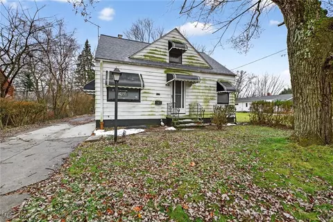 19808 Kings Hwy, Shaker Heights, OH 44122