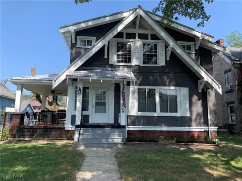 909 Riverside Ave, Wellsville, OH 43968