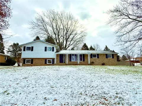 2344 52nd St NE, Canton, OH 44705