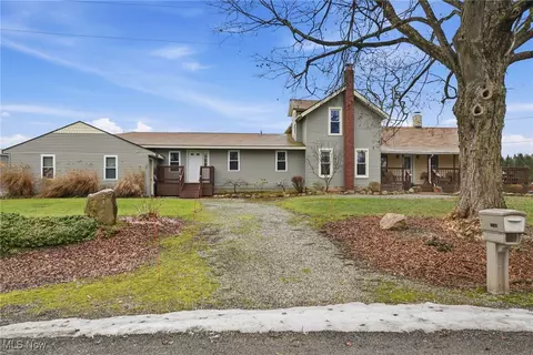 2146 Clay Rd, Dorset, OH 44032