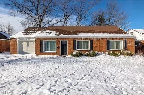 670 Hemlock Dr, Euclid, OH 44132