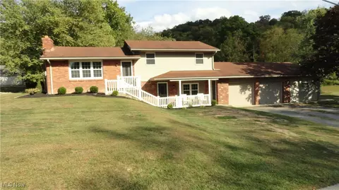 964 Johnsonville Rd, Chester, WV 26034