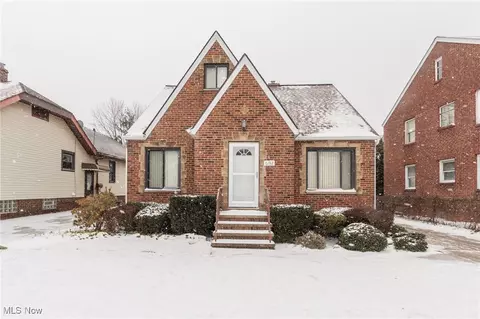 6192 Stanbury Rd, Parma, OH 44129