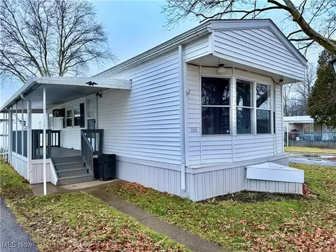 166 Rolling Park Dr N, Massillon, OH 44647