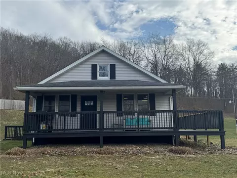 8094 S River Rd, Blue Rock, OH 43720