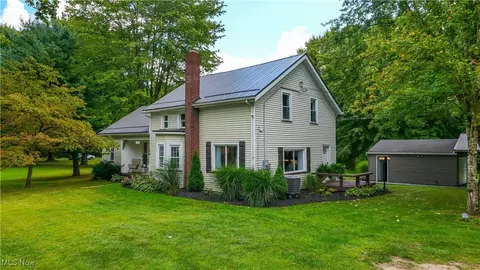 9700 Silica Sand Rd, Garrettsville, OH 44231
