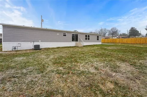 Exterior - 541 Lincoln Ave, Struthers, OH 44471 photo 1 of 1