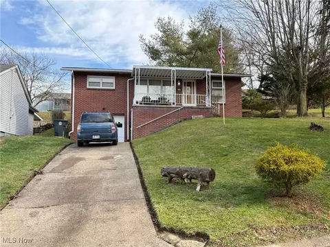 220 Delwood St, Steubenville, OH 43952