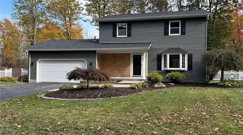 336 S Colonial Dr, Cortland, OH 44410