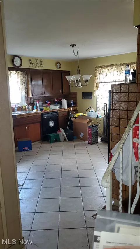 815 E 272nd St, Euclid, OH 44132 photo 28