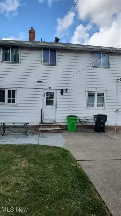 815 E 272nd St, Euclid, OH 44132 photo 10