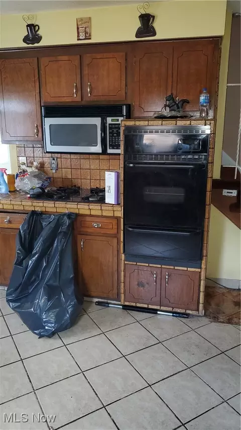 815 E 272nd St, Euclid, OH 44132 photo 35
