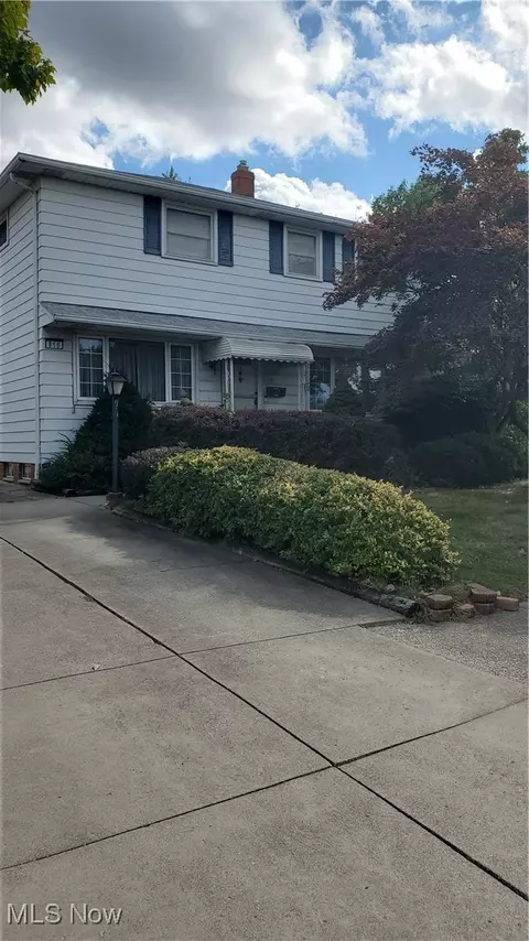 815 E 272nd St, Euclid, OH 44132