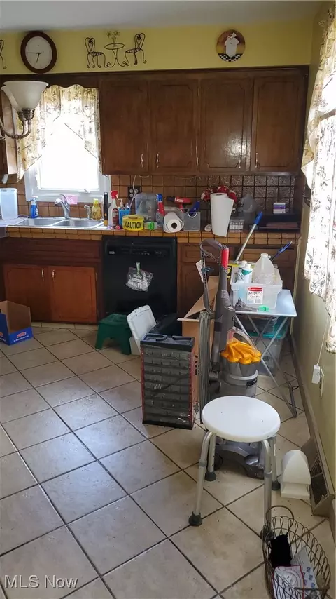 815 E 272nd St, Euclid, OH 44132 photo 33
