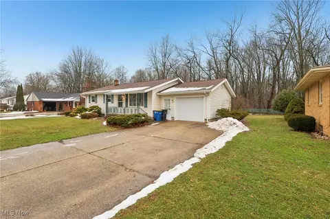 1715 Pleasantview Ave, Ashtabula, OH 44004 photo 4