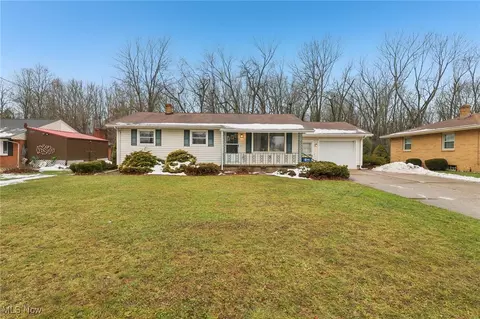 1715 Pleasantview Ave, Ashtabula, OH 44004 photo 2