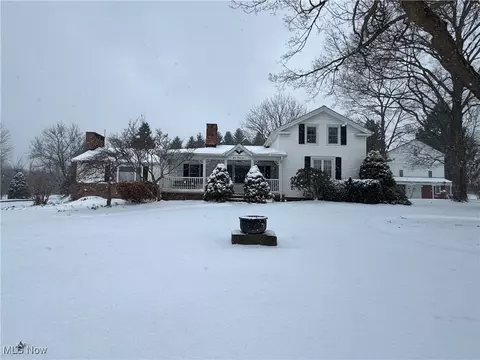 5084 Chillicothe Rd, Chagrin Falls, OH 44022