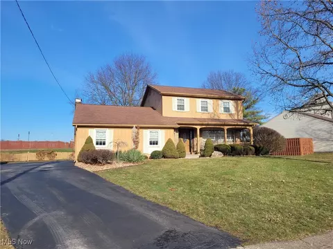 74 Sugar Cane Dr, Boardman, OH 44512