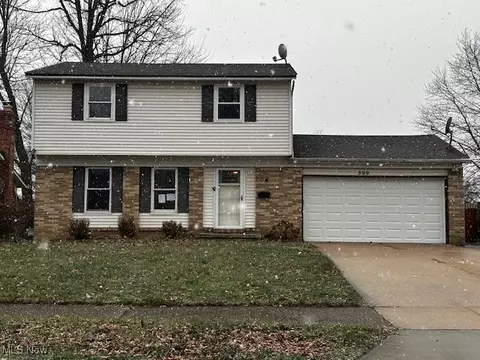 399 Ridgewood Dr, Eastlake, OH 44095