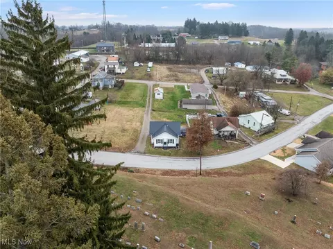 View/Area - 357 S Lincoln Ave, Barnesville, OH 43713 photo 2 of 9