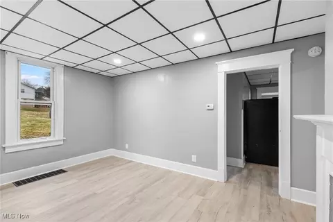 Living - 357 S Lincoln Ave, Barnesville, OH 43713 photo 1 of 2