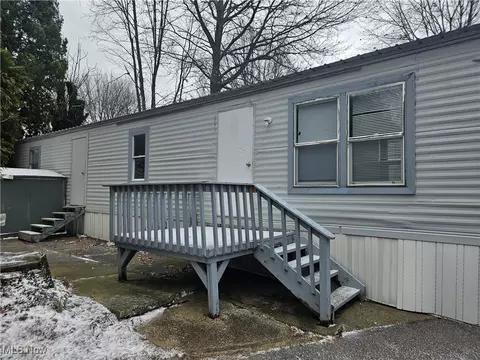 2305 E Waterloo Rd, Akron, OH 44312 photo 12